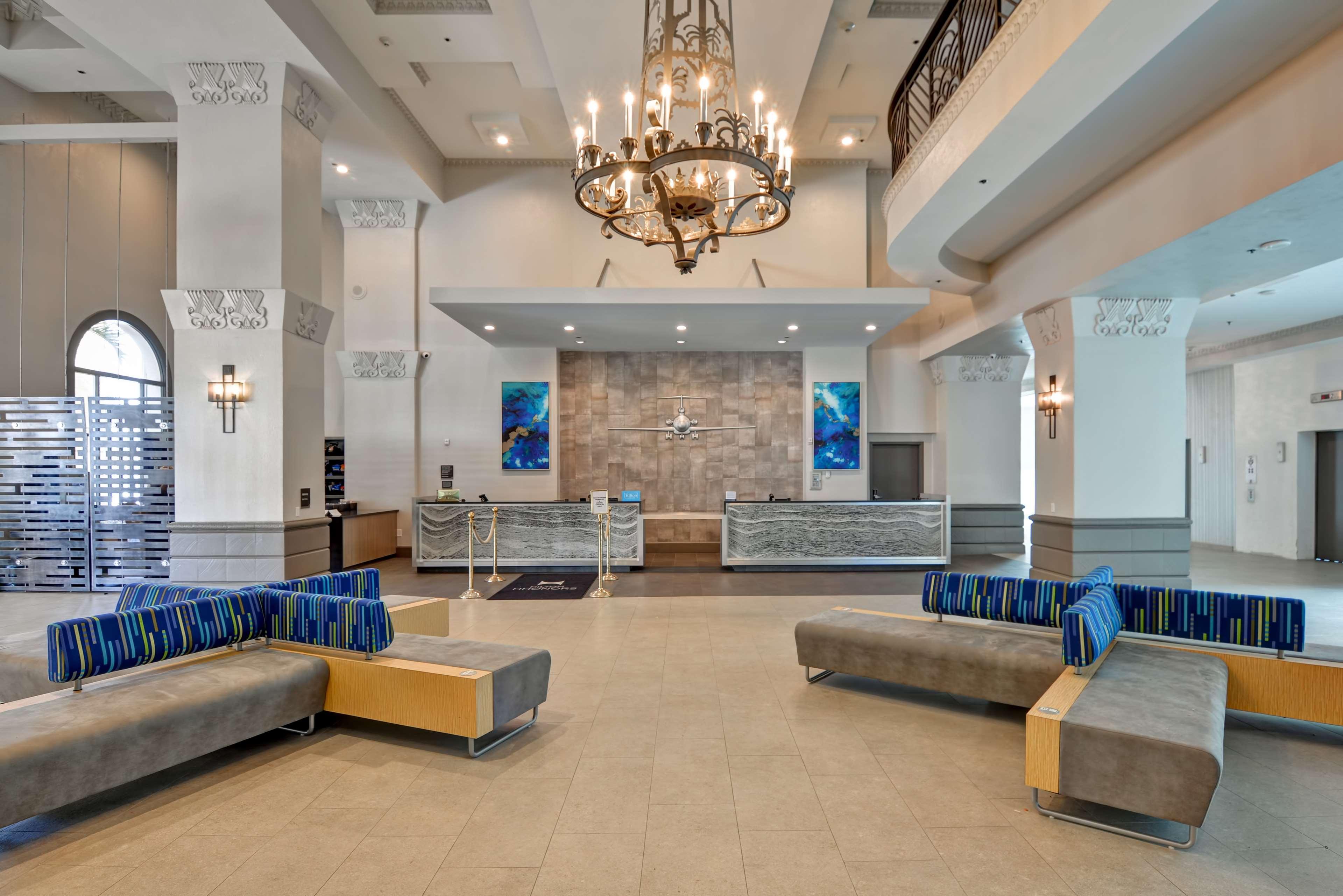 Embassy Suites By Hilton Miami International Airport Miami Springs Exterior photo