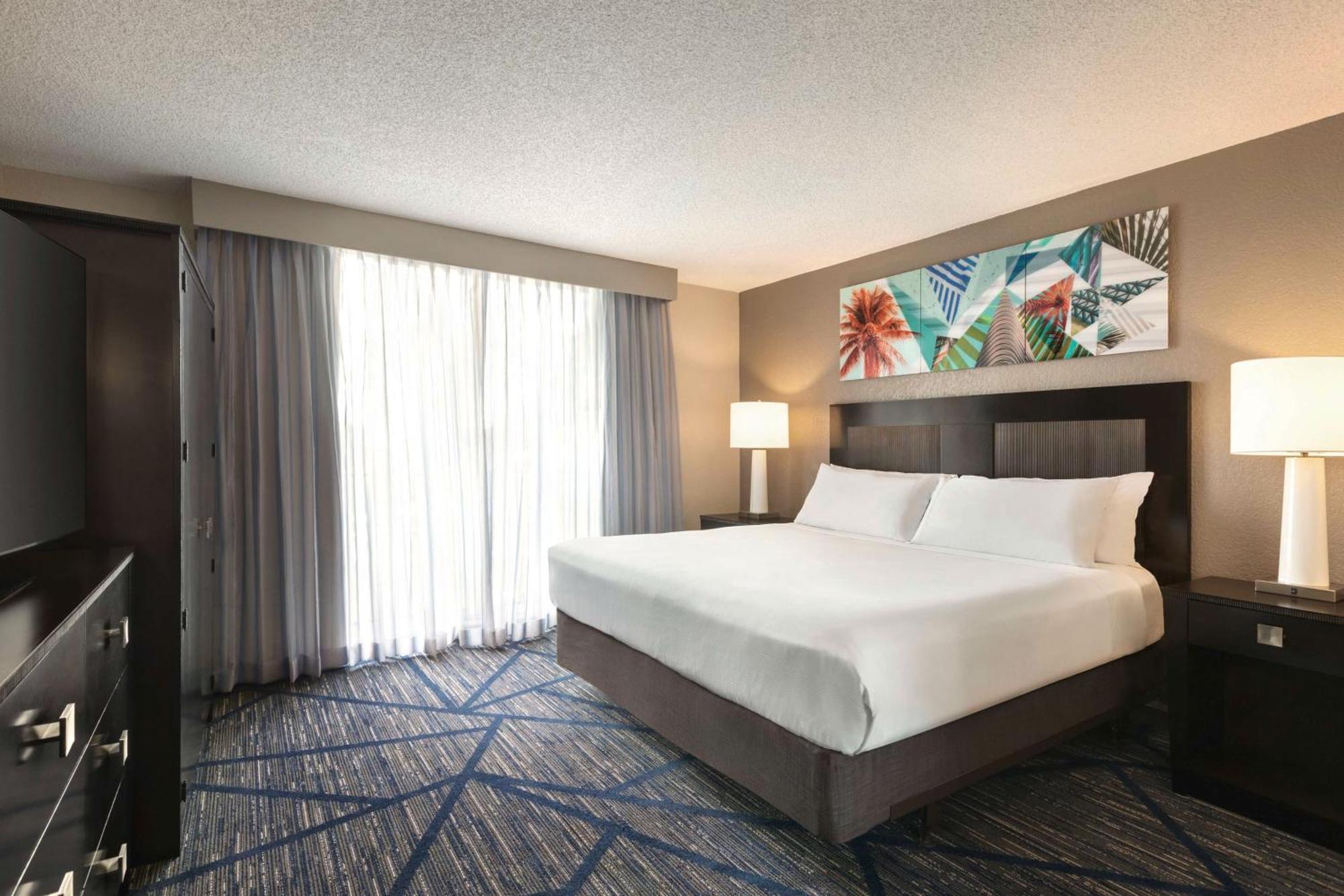 Embassy Suites By Hilton Miami International Airport Miami Springs Exterior photo