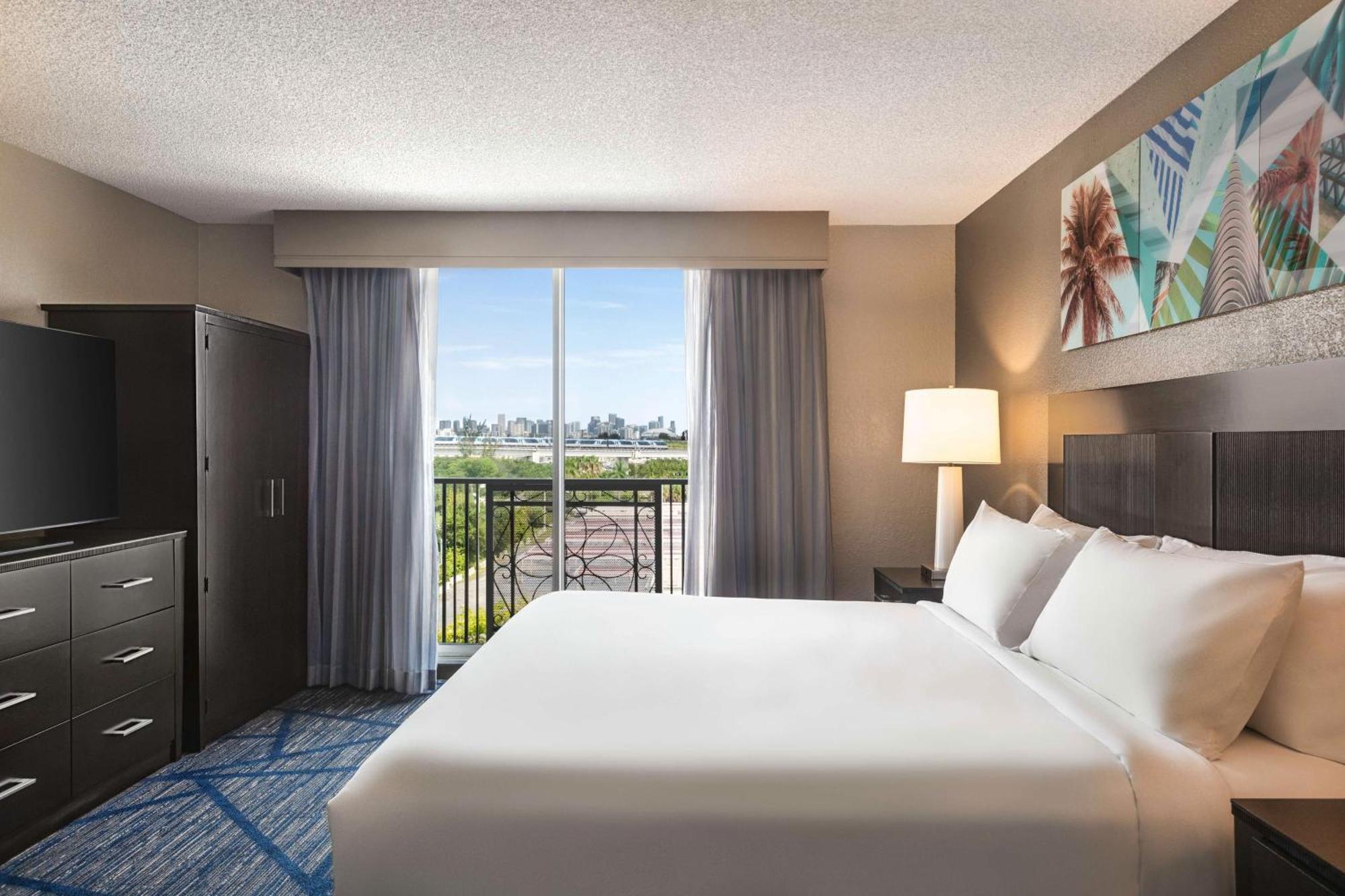 Embassy Suites By Hilton Miami International Airport Miami Springs Exterior photo