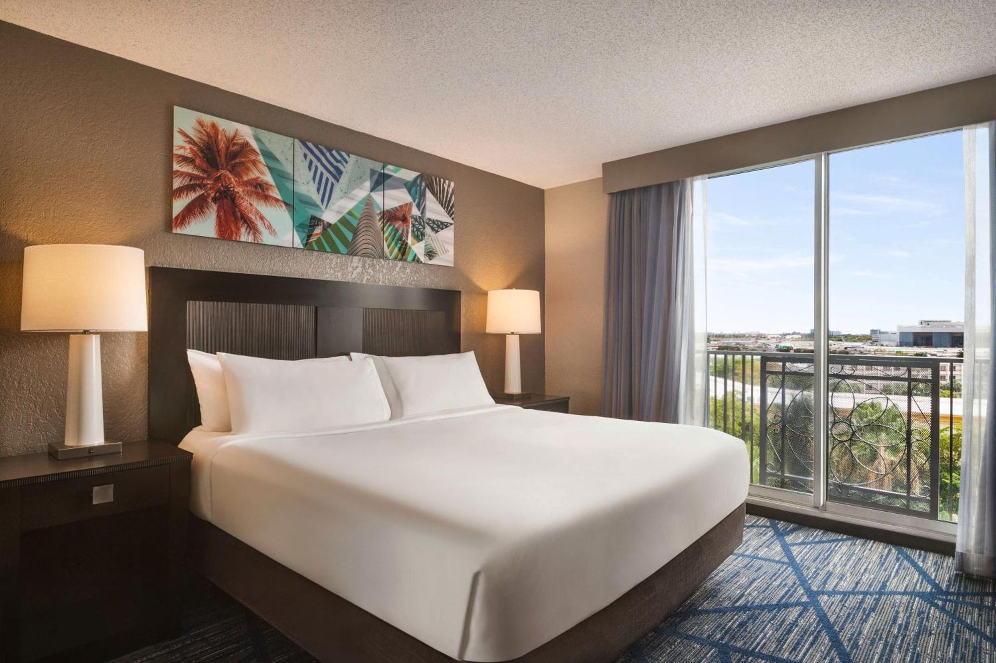 Embassy Suites By Hilton Miami International Airport Miami Springs Exterior photo