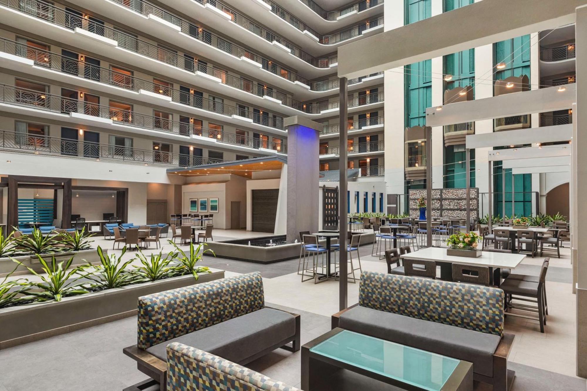 Embassy Suites By Hilton Miami International Airport Miami Springs Exterior photo